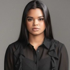Daniela, Babá em Porto Alegre