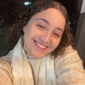Júlia, Babá em Joinville