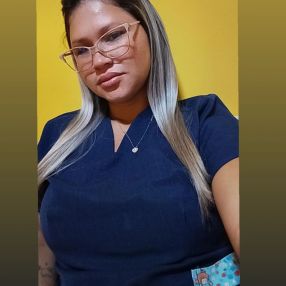 Karoline, Babysitter in Manaus