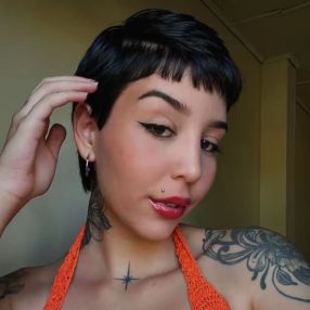 Yasmin, Babá em Santiago