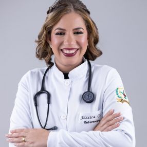Jessica Gil, Babysitter in Teixeira de Freitas