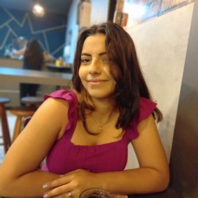 Laiza, Babá em Manhuaçu