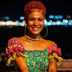 Isa, Babá em Porto Seguro