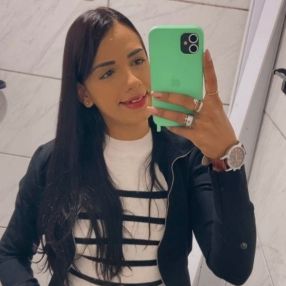 Karolyne, Babá em Tijucas
