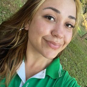 Cintia, Babá em Ponte Nova