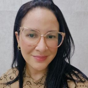 Joice, Babá em Amparo