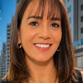 Fernanda Lopes, Babysitter in Coronel Fabriciano