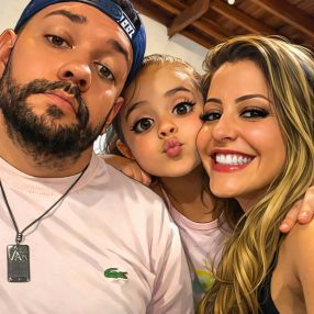 Amanda Carolina, Family in São Carlos