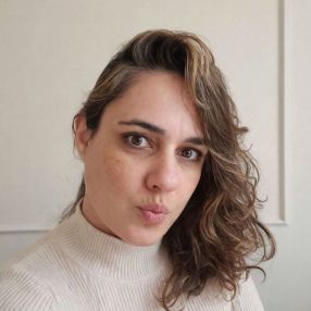 Renata, Babá em Nova Friburgo