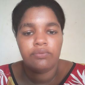 Carollyne Santos Magalhães, Babá em Almenara