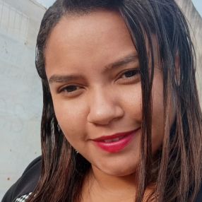 Tais, Babá em Valparaíso de Goiás