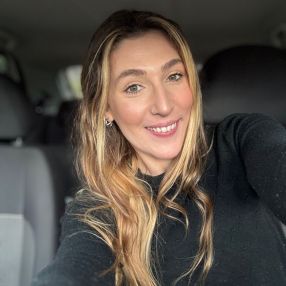 MARIELI, Babá em Orleans