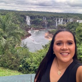Karoliny, Babá em Ponta Porã