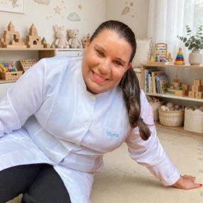 Vitória, Babá em Cotia
