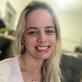 Juliana, Babá em Santo Antônio de Posse