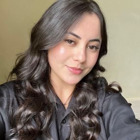 Thaniele, Babá em Castro