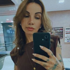Adriana, Babá em Cianorte