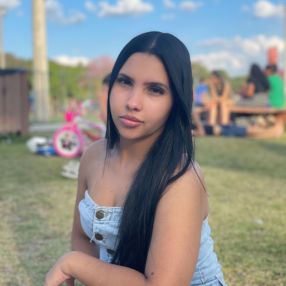 Tamires, Babá em Caieiras