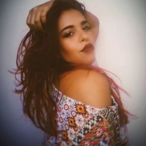 Raynara, Babá em Abreu e Lima