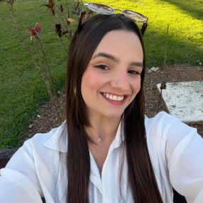 Alice, Babá em Areal