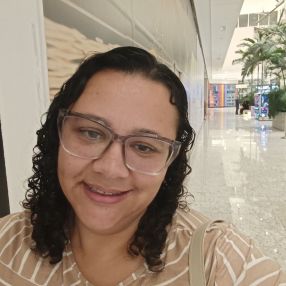 Mônica, Babá em Umuarama