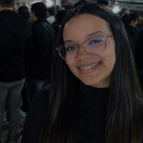 Jullia, Família em São Gonçalo