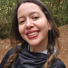 Luciana, Babá em Franca