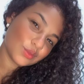 Michele, Babá em Pouso Alegre