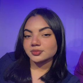 Emilly, Babá em Poções