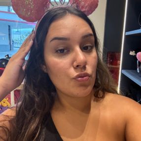 Stefani, Babá em São Pedro