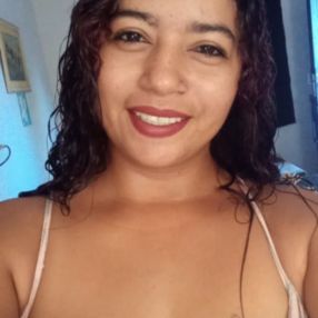 Cristiane, Babá em Cambé