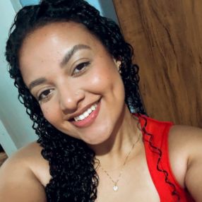 Julia, Babá em Águas Mornas