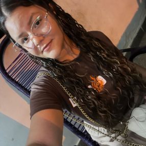 Stefany, Babá em Pitangueiras