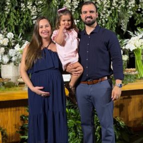 Angela, Família em Linhares