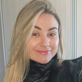 Franciele, Babá em Brusque