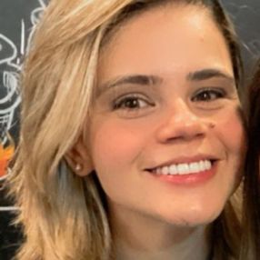 Gabriela, Babá em Caldas Novas
