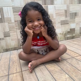 Rayane Augusta Lacerda Da, Família em Queimados