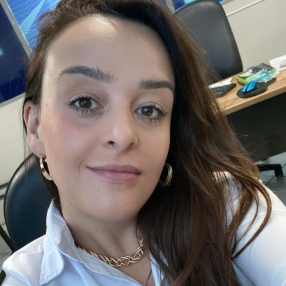Estefânia, Babá em Barbacena
