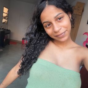 Emily, Babá em Frutal