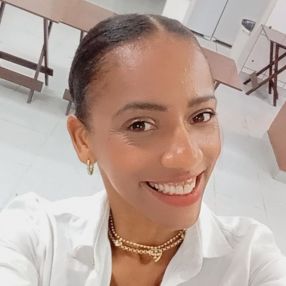 Kate, Babá em Alvorada