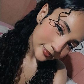 Dafhiny, Babá em Lins