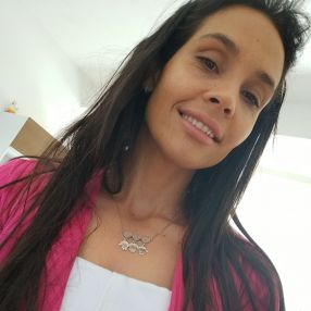 Rhaira, Babá em Navegantes