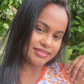 Ana, Babá em Altos
