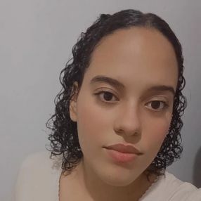 Nicole, Babá em Chapadão do Sul