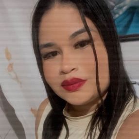 Amanda, Babá em Duque de Caxias