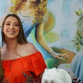 Tamires, Babá em Siderópolis