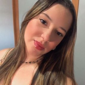 Rayssa, Babá em Lagoa da Canoa