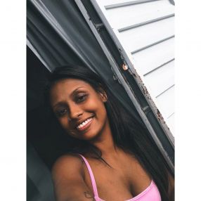 Letícia, Babá em Varginha