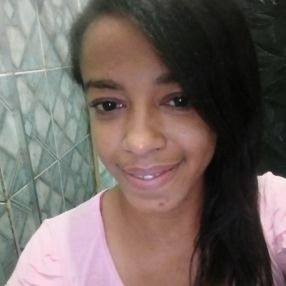 Estela, Babá em Queimados