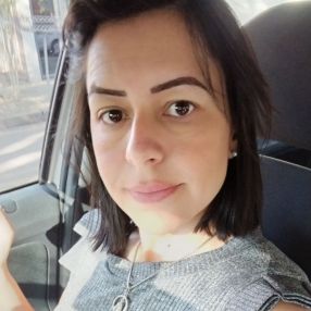 Mony, Babá em Floresta